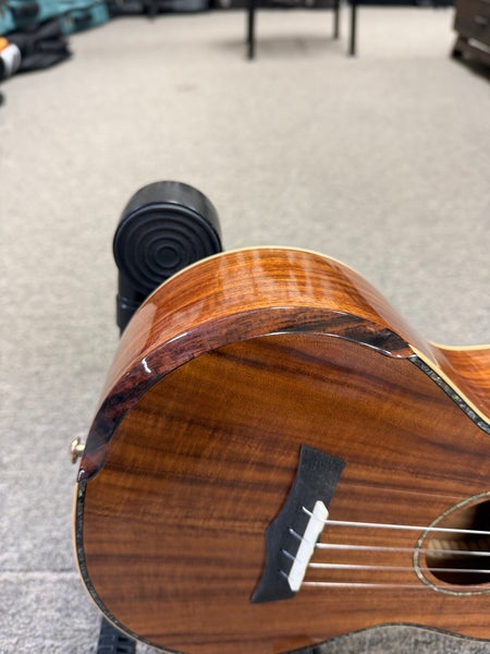 Makaio MKT-20 Solid Koa Tenor Ukulele w/Case - Rosewood Comfort Armrest