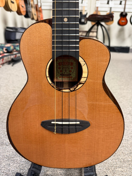 aNueNue UT-214 Cedar Bird Solid Cedar/Rosewood Tenor Ukulele w/Case - Pre Loved