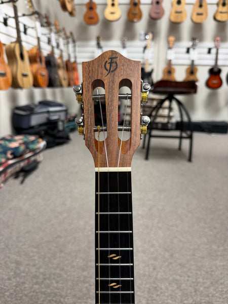 Flight Victoria Solid Spruce/Acacia Concert Soundwave Ukulele w/Case - B-Stock