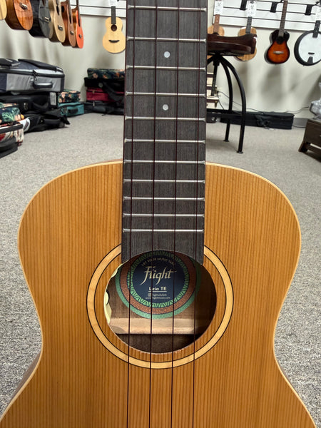 Flight Leia TE Tenor Electric Ukulele w/Case - Thin Body - Solid Cedar/Acacia