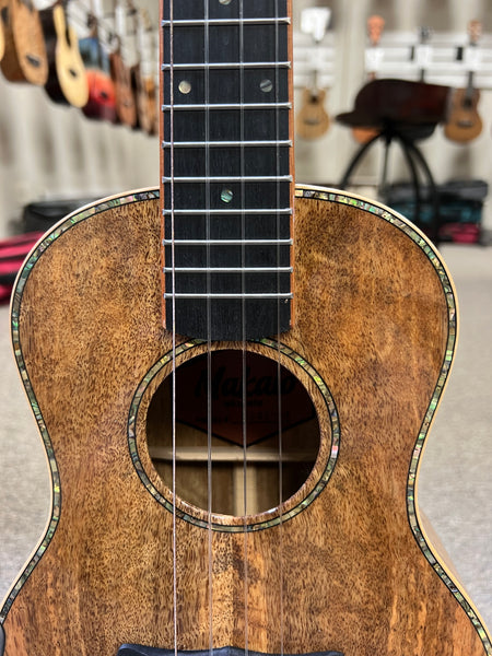 Makaio MSMT-20 Solid Spalted Mango Tenor Ukulele w/Case - Comfort Armrest