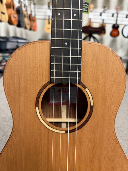 KALA KA-ASCP-B Solid Cedar/Pau Ferro Baritone Ukulele - B-Stock