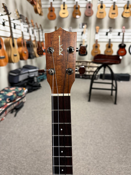 Kamaka HF-4 Solid Koa Baritone Ukulele w/Case - Made in Hawaii !!