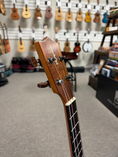 Kamaka HF-4 Solid Koa Baritone Ukulele w/Case - Made in Hawaii !!