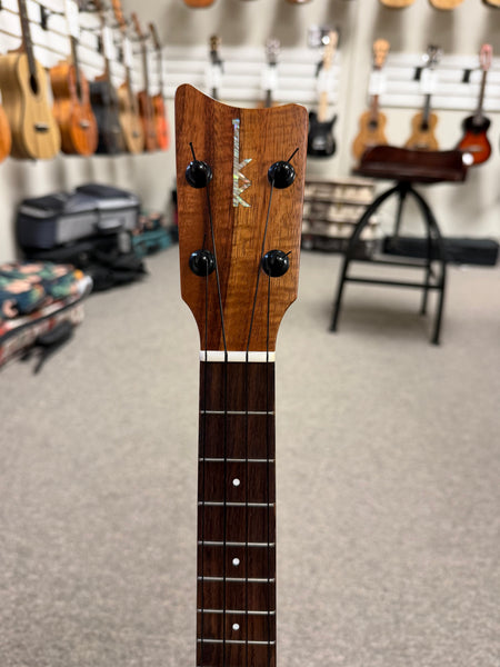Kamaka HF-2L Solid Koa Concert Long Neck Ukulele w/Case - Made in Hawaii !!