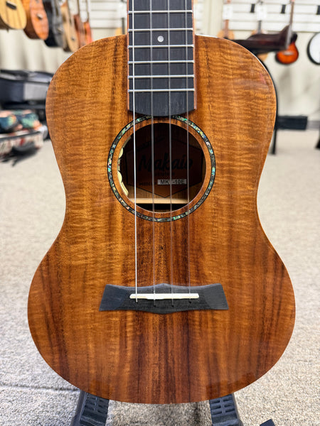 Makaio MKT-10E  Koa Tenor Electric Ukulele w/Case