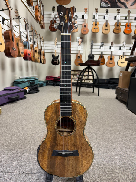 Makaio MSMT-20 Solid Spalted Mango Tenor Ukulele w/Case - Comfort Armrest #2
