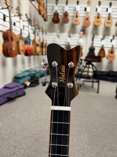 Makaio MSMT-20 Solid Spalted Mango Tenor Ukulele w/Case - Comfort Armrest #2