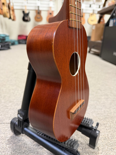 Crestline Vintage Mahogany Soprano Ukulele w/Case - Pre Loved