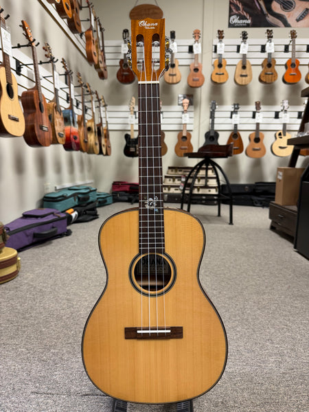 Ohana BKT-250G Tenor Ukulele with Baritone Body - Solid Spruce/Solid Acacia