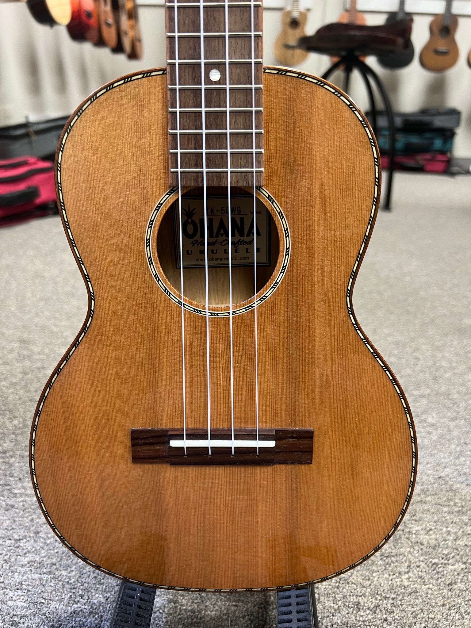 OHANA TK-50WG Tenor Ukulele - Solid Cedar/Willow Wood