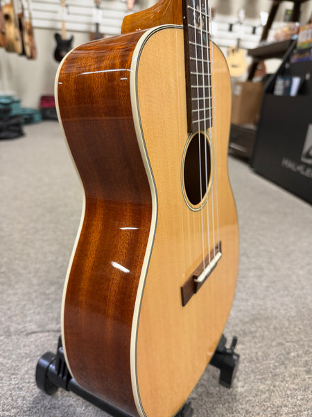 Ohana BKT-70G Tenor Ukulele with Baritone Body - Solid Spruce/Mahogany