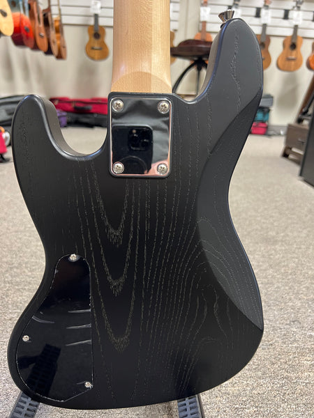 Tiny Boy Ash Body 4 String Solid Body Black Bass w/Case - TBJ-4400B Short Scale Bass