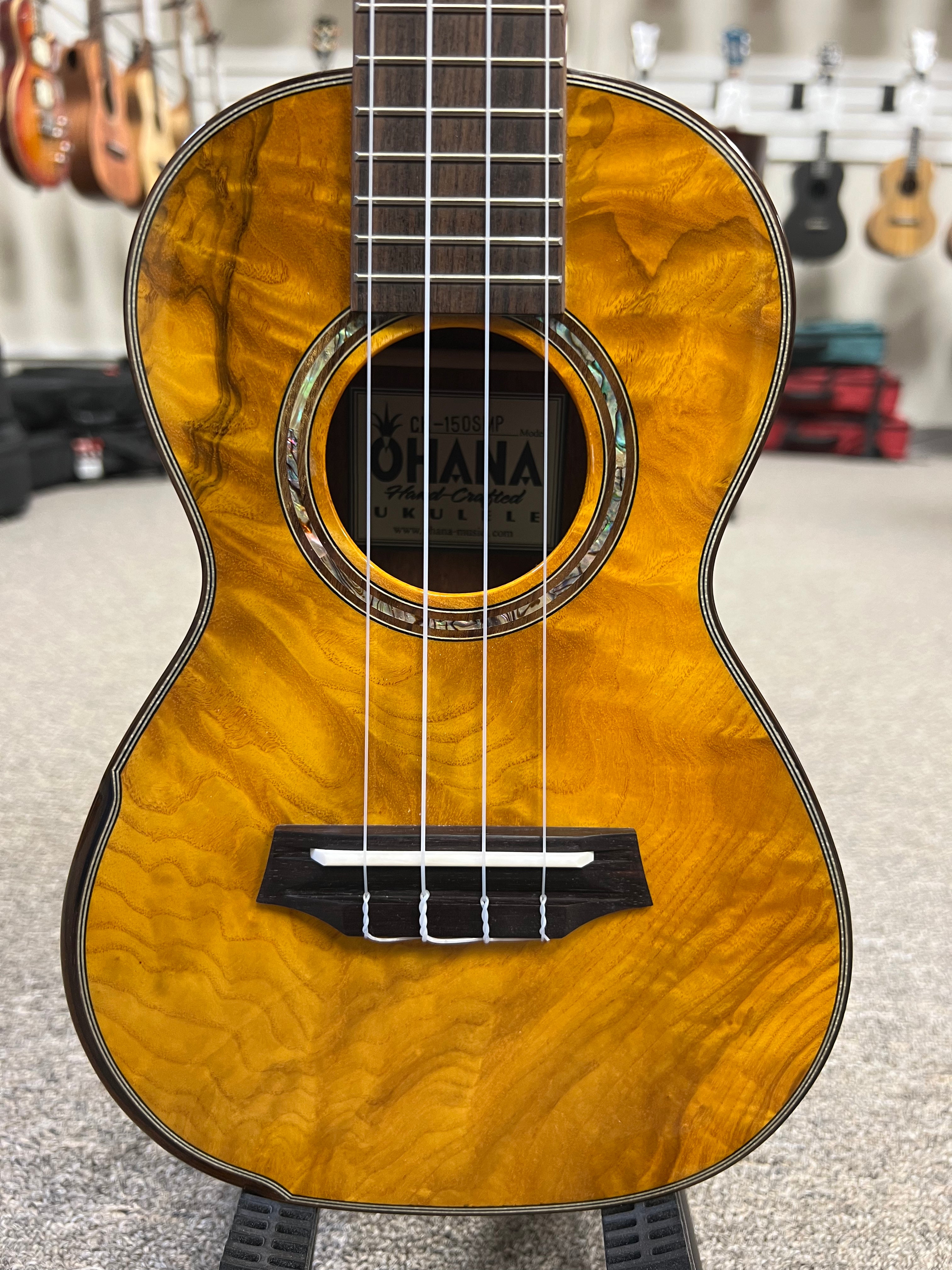 OHANA CK-150SMP Spalted Maple Concert Ukulele - Bevel Armrest