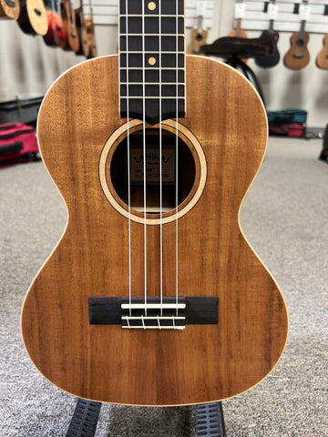 LANIKAI ACST-T Acacia Tenor Ukulele w/Case - Solid Top