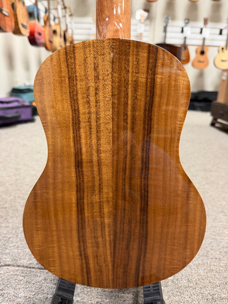 Makaio MKT-10 Koa Tenor Ukulele w/Case