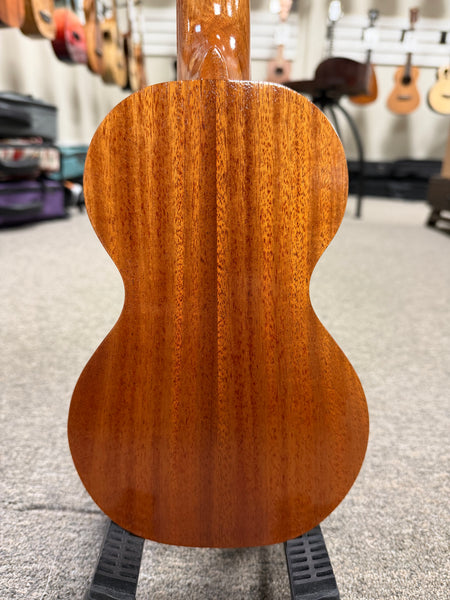 KALA KA-F8-MHG-S Pan Pacific Solid Mahogany Figure 8 Soprano Ukulele w/Case