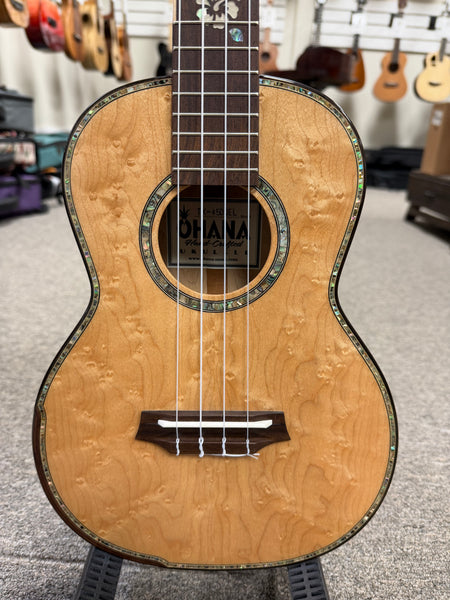OHANA TK-450QEL Solid Quilted Eucalyptus Tenor Ukulele - Bevel Armrest