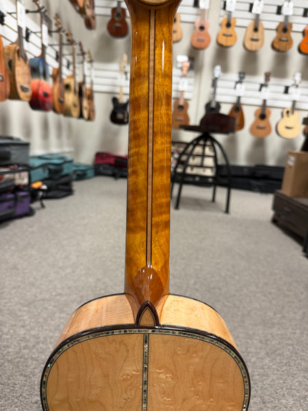 OHANA TK-450QEL Solid Quilted Eucalyptus Tenor Ukulele - Bevel Armrest