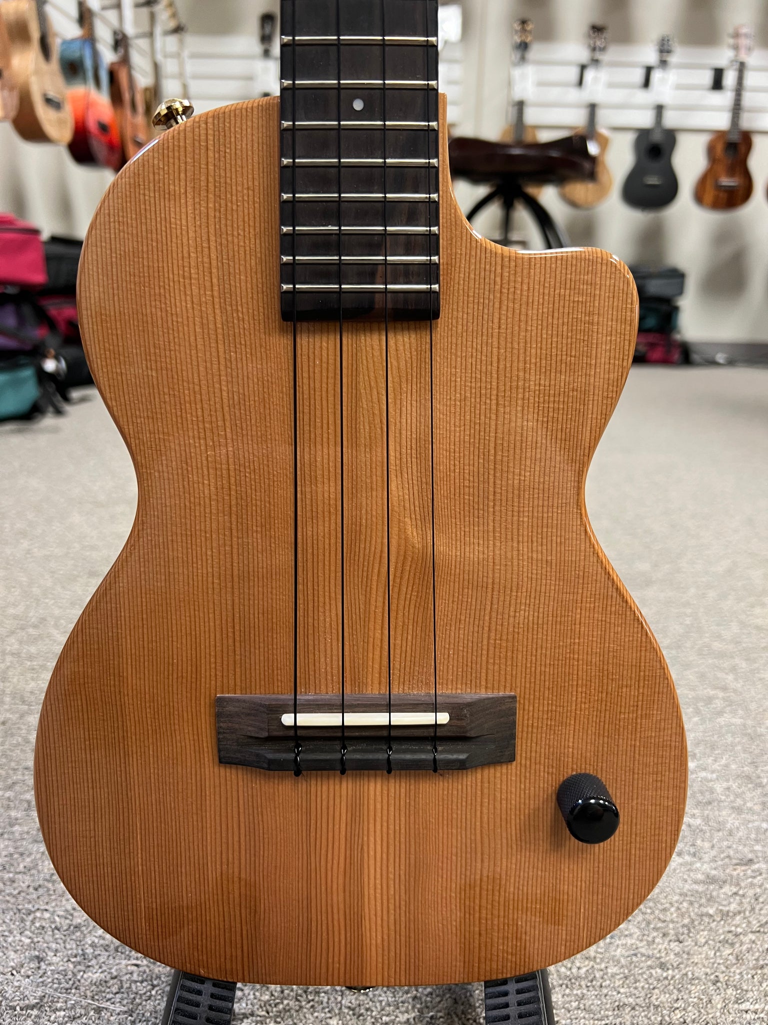 Pono TE-DC Solid Cedar/Acacia Deluxe Tenor Electric Solid Body Ukulele w/Case - Pre Loved