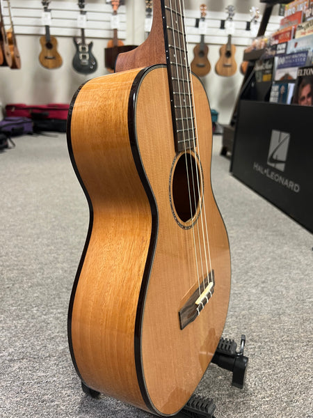 PONO ULN4-2 Nylon String Baritone Ukulele w/Case - Solid Cedar/Solid Mahogany