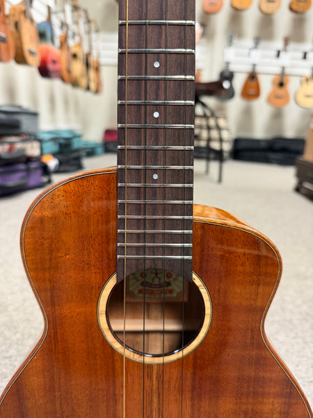 aNueNue UT1K Solid Koa Tenor Ukulele w/Case - Pre Loved