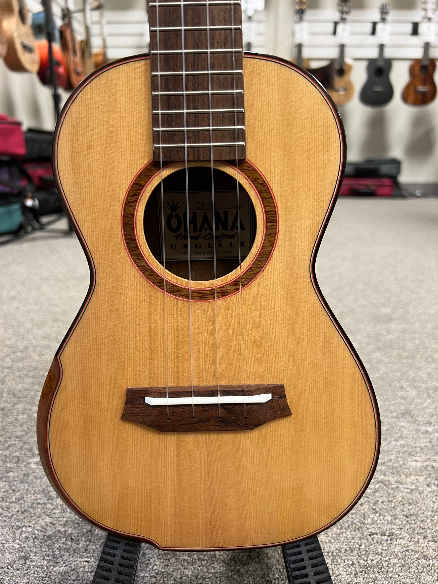 OHANA CK-6 Solid Spruce/Acacia Concert Ukulele w/Comfort Armrest