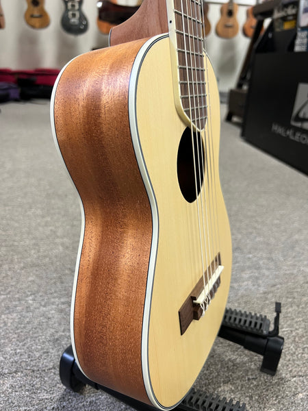 Flight GUT-350 Guitarlele w/Case - Guitalele SP/SAP