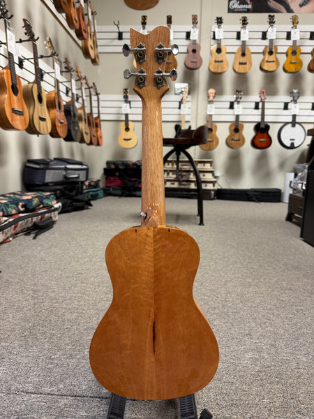 Makaio MSMC-10 Spalted Mango Concert Ukulele w/Case