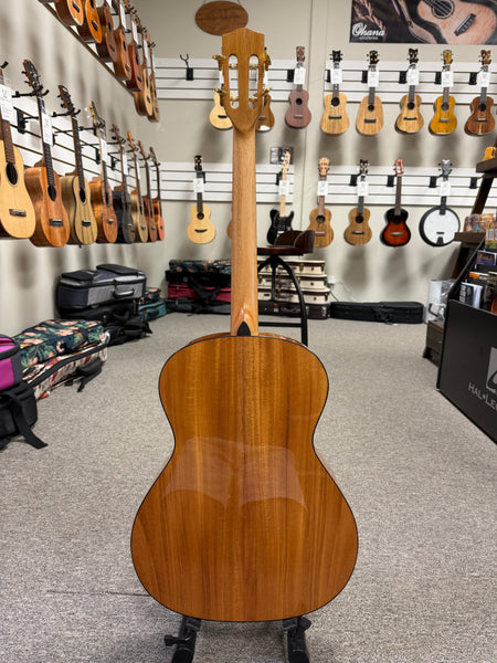 Pono BN4-2 Solid Cedar/Mahogany Large Body Baritone Nui Ukulele w/Case