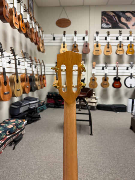 Pono BN4-2 Solid Cedar/Mahogany Large Body Baritone Nui Ukulele w/Case
