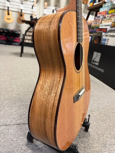 Pono BN4-1 Solid Cedar/Acacia Large Body Baritone Nui Ukulele w/Case