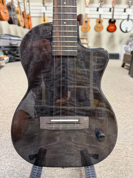 Pono TE-MDBK Mango Deluxe Black Tenor Electric Solid Body Ukulele w/Case