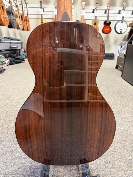 PONO ULN4-4 Nylon String Solid Cedar/Rosewood Large Body Baritone Ukulele w/Case