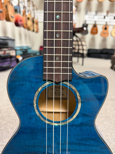 LANIKAI QM-BLCET Quilted Maple Electric Tenor Ukulele w/Case - Transparent Blue