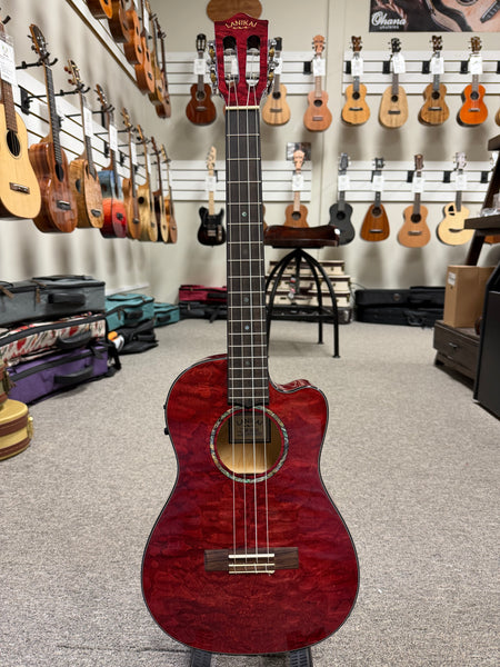 LANIKAI QM-RDCEB Quilted Maple Electric Baritone Ukulele w/Case - Transparent Red