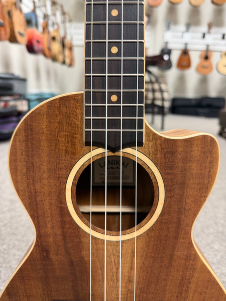 LANIKAI ACST-CET Acacia Electric Tenor Ukulele w/Case - Solid Top - Fishman Pickup
