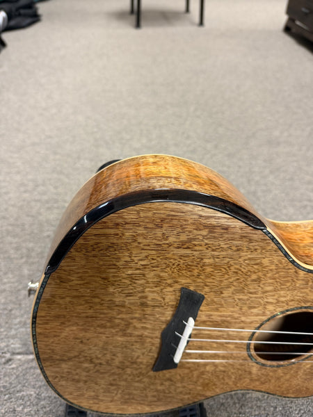 Makaio MSMB-20E Solid Spalted Mango Electric Baritone Ukulele w/Case #1 - Rosewood Comfort Armrest