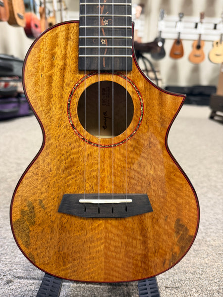 Enya EUC-MG6 Solid Mango Concert Ukulele w/Case
