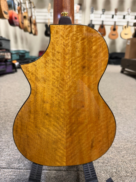 Enya EUC-MG6 Solid Mango Concert Ukulele w/Case