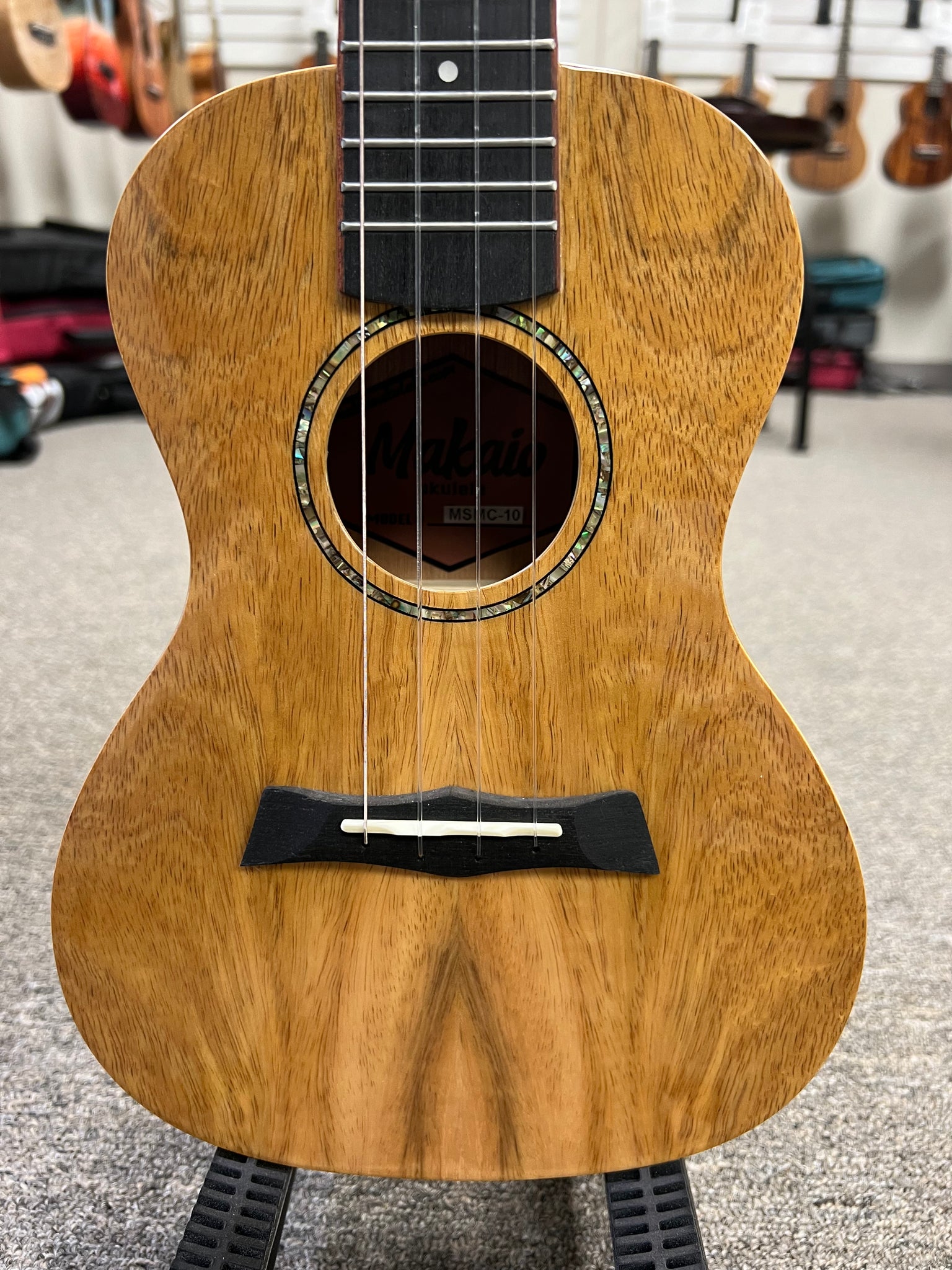 Makaio MSMC-10 Spalted Mango Concert Ukulele w/Case