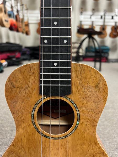 Makaio MSMC-10 Spalted Mango Concert Ukulele w/Case