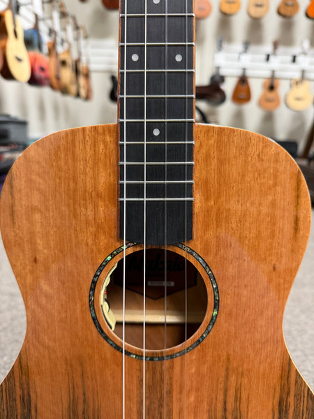 Makaio MSMB-10E Spalted Mango Baritone Electric Ukulele w/Case