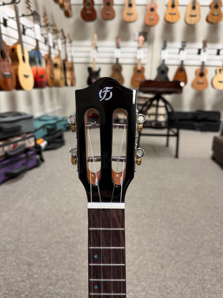 Flight TPP Solid Mahogany Iris Tinta Concert Ukulele w/Case - Transparent Purple