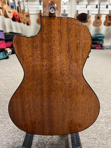 Semi hollow deals ukulele