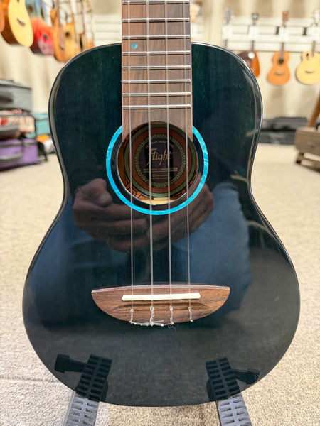 Flight TDB Solid Mahogany Iris Tinta Concert Ukulele w/Case - Transparent Blue