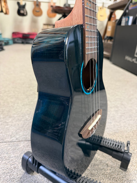 Flight TDB Solid Mahogany Iris Tinta Concert Ukulele w/Case - Transparent Blue