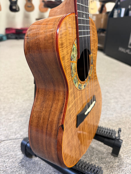 SNAIL S-60C Solid Acacia Concert Ukulele w/Case #1 - Comfort Armrest
