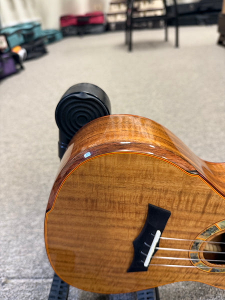 SNAIL S-60C Solid Acacia Concert Ukulele w/Case #1 - Comfort Armrest
