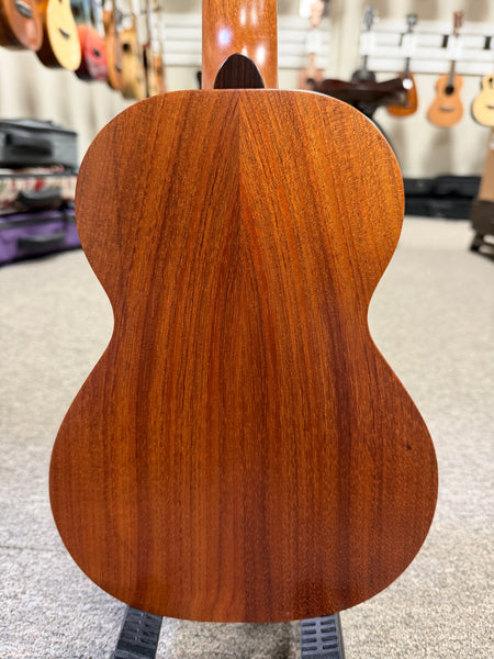 Kamaka HF-2 Solid Koa Concert Ukulele w/Case - Made in Hawaii !!